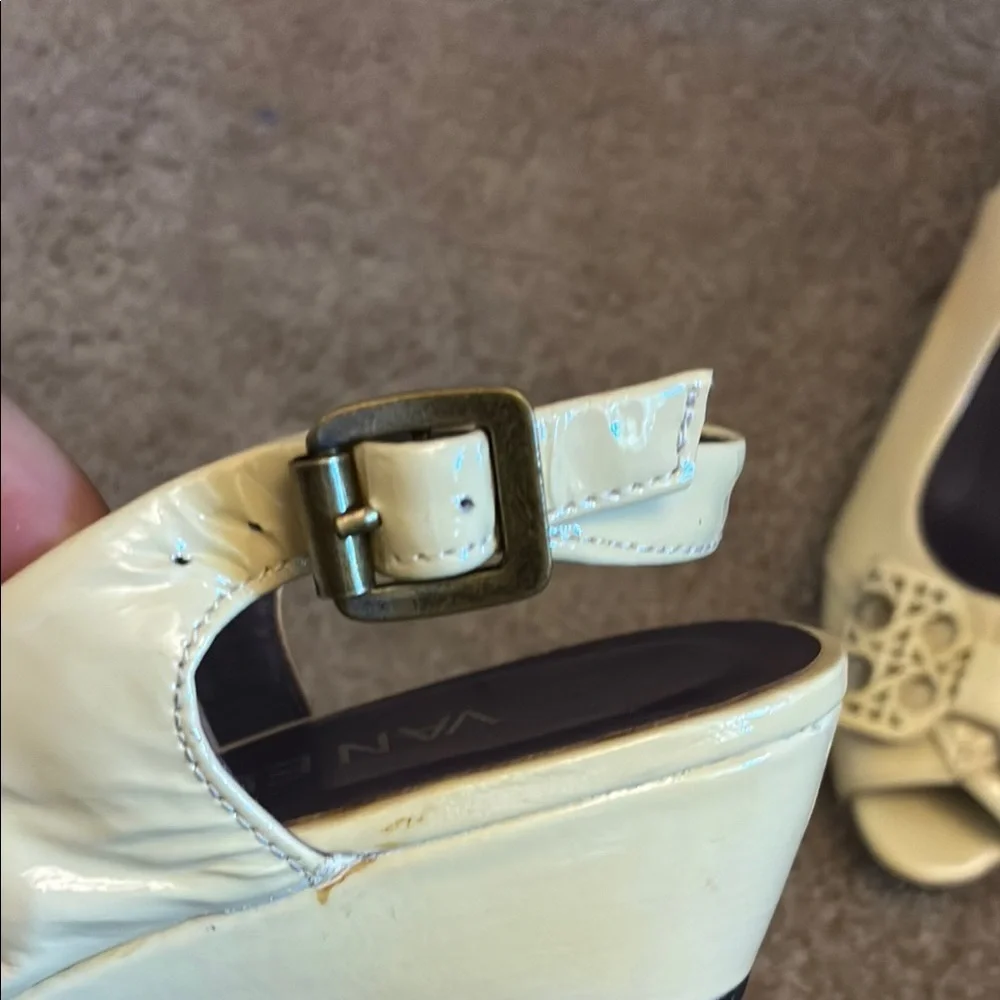 Vaneli Peep Toe Heels Vintage size  6.5